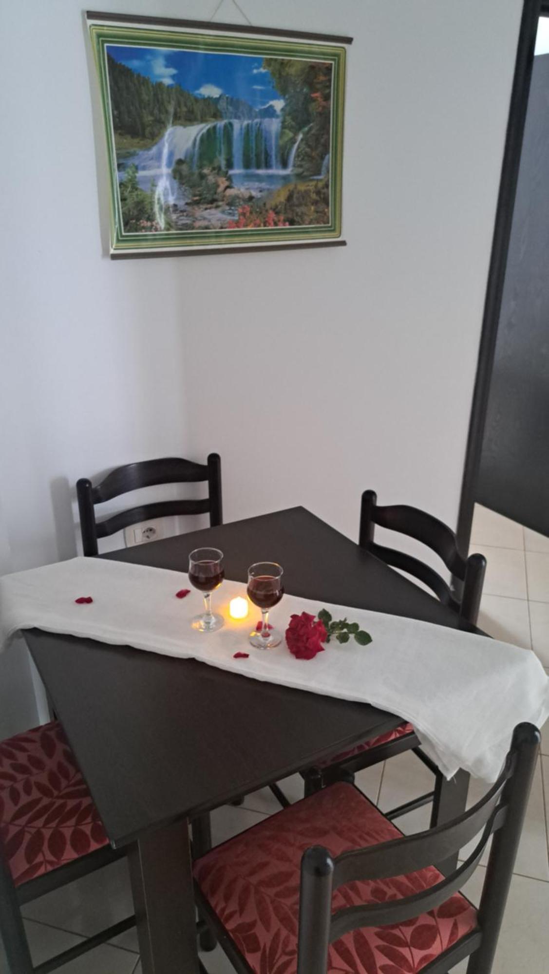 Guesthouse Shehu Ксаміл Екстер'єр фото